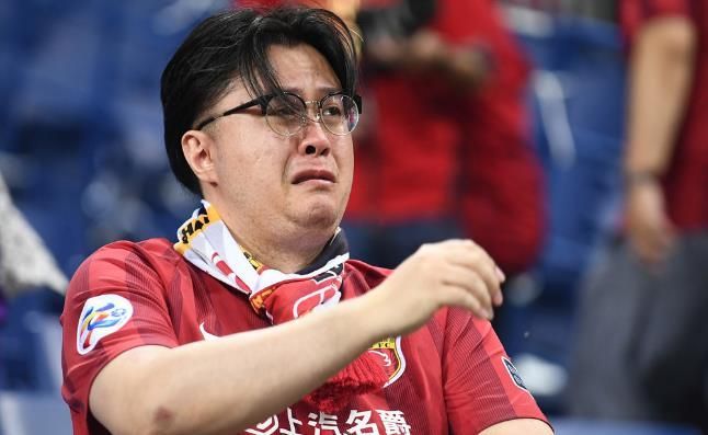 九州体育-局势不容乐观！比分被拉开，球队面临状况严峻，如何扭转？(比分啥意思)