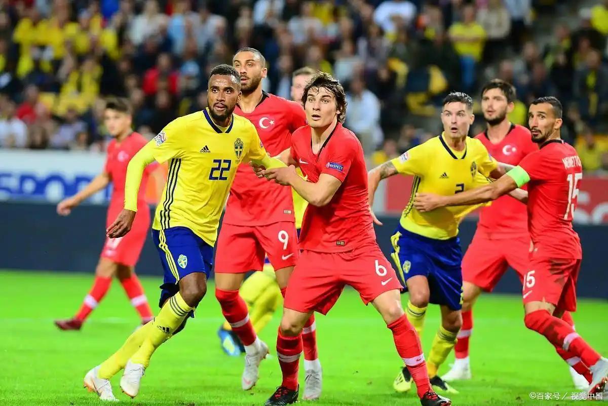 西班牙中场发挥出色,带领球队走向胜利 西班牙中场发挥出色,带领球队走向胜利