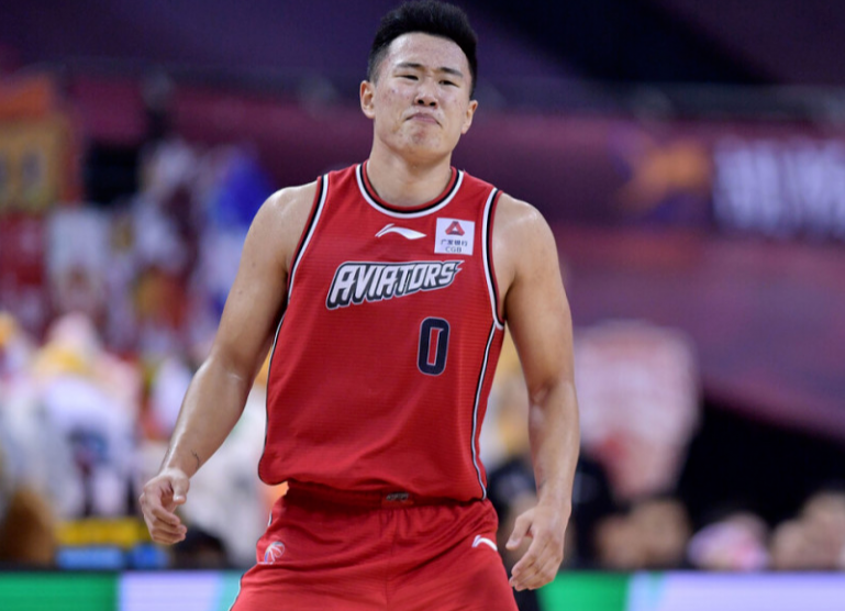 ju11.co-关键时刻扛起大梁，球队晋级总决赛在望的简单介绍